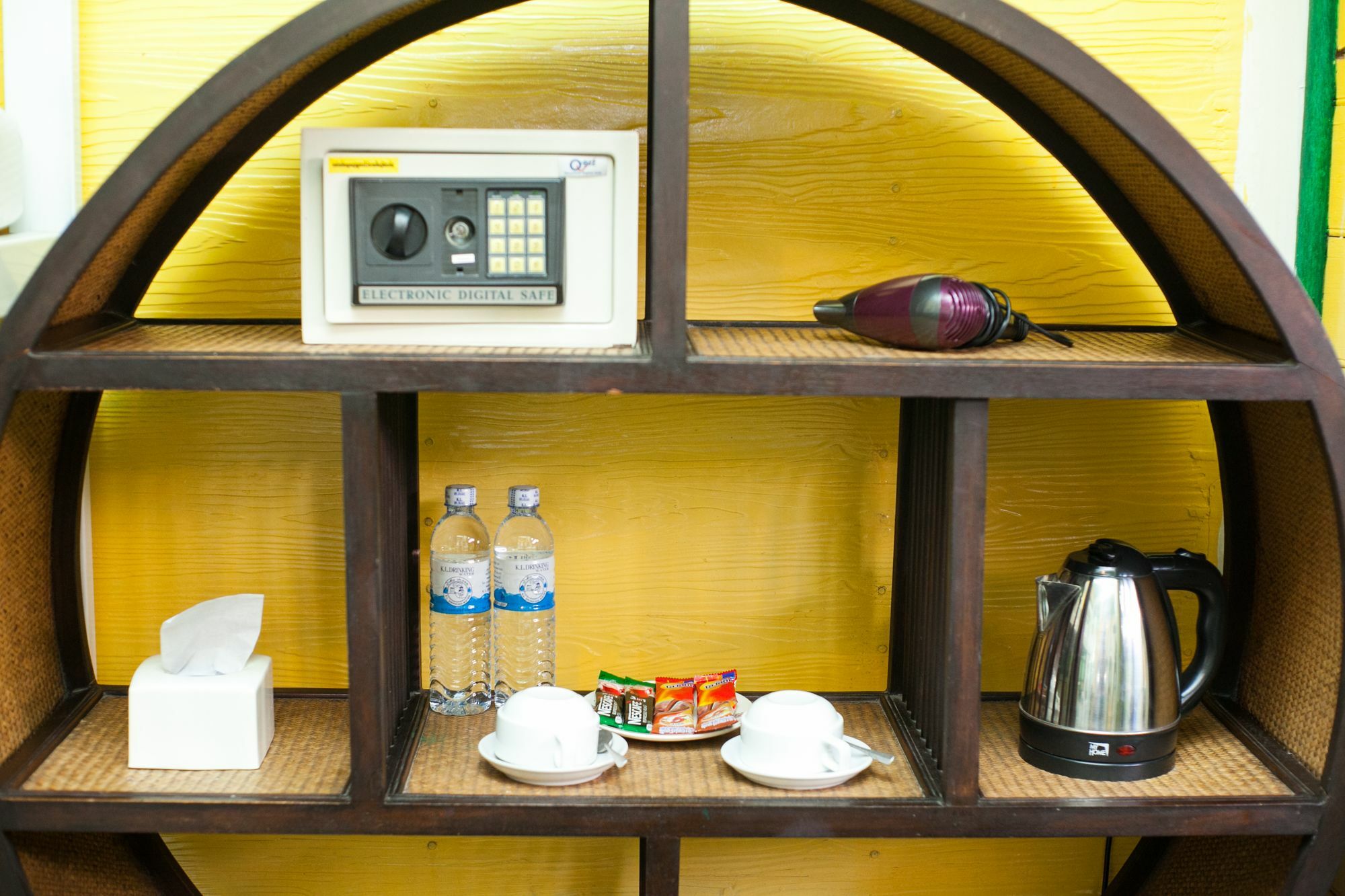 Laksameenarai Guesthouse - Hostel/Backpacker Accommodation Hotel 2*